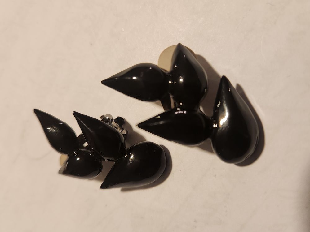 BO Boucles d'Oreilles Clip &eacute;pi NN Noire ANTIGONA Bijoux et montres