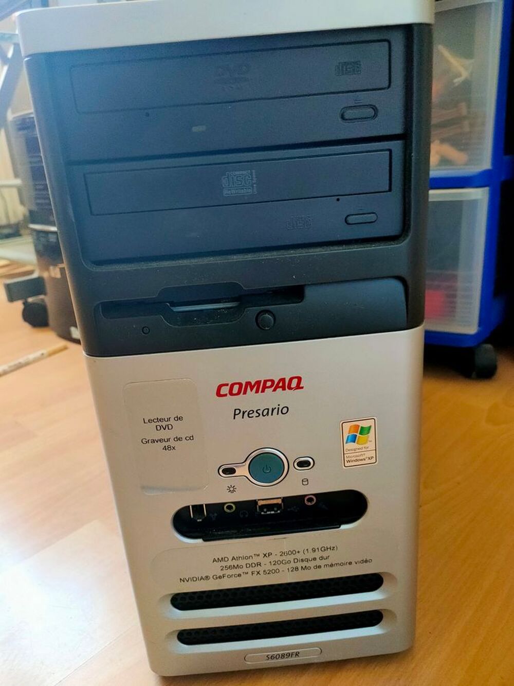 POUR PIECES. Tour PC COMPAQ Presario Matériel informatique