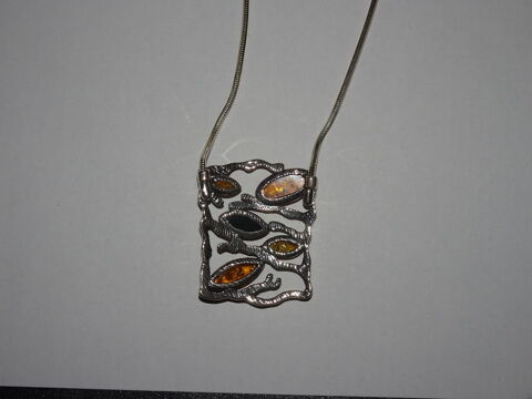 Collier et pendentif eet ambre de la Baltique 220 Plobsheim (67)