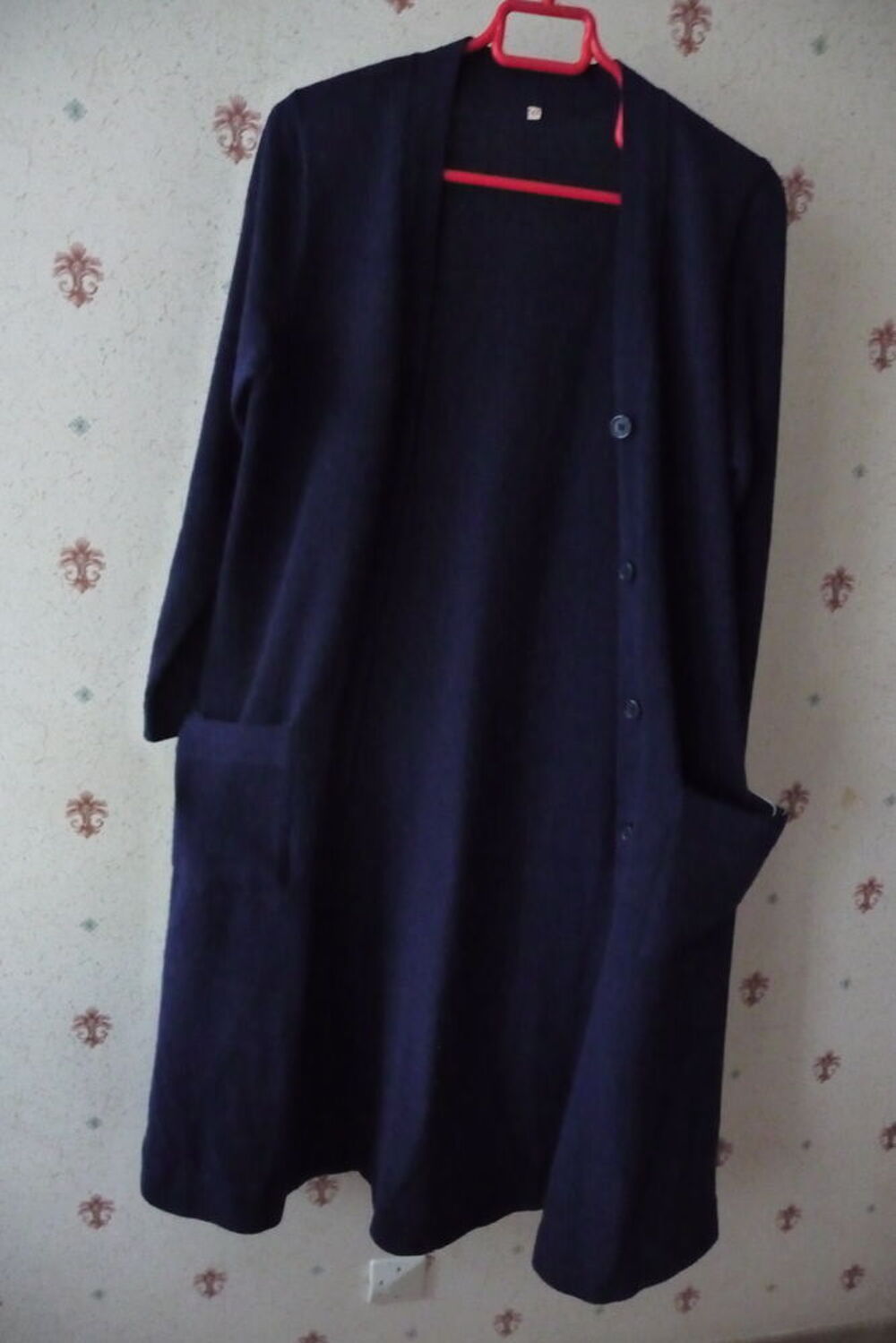 GRANDE VESTE LAINE DE 1 M 15 FEMME T 40/42 Vêtements