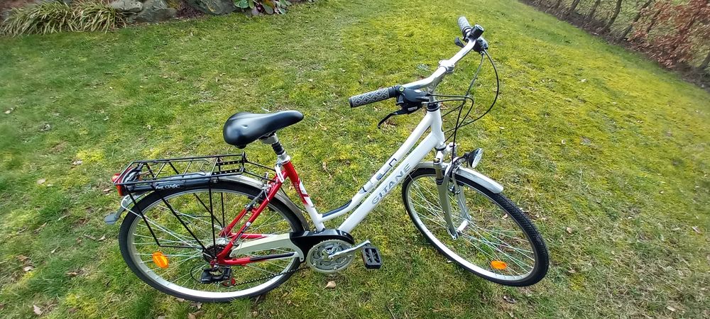 VTC Dame, v&eacute;lo tous chemins de marque GITANE, excellent &eacute;tat Vlos