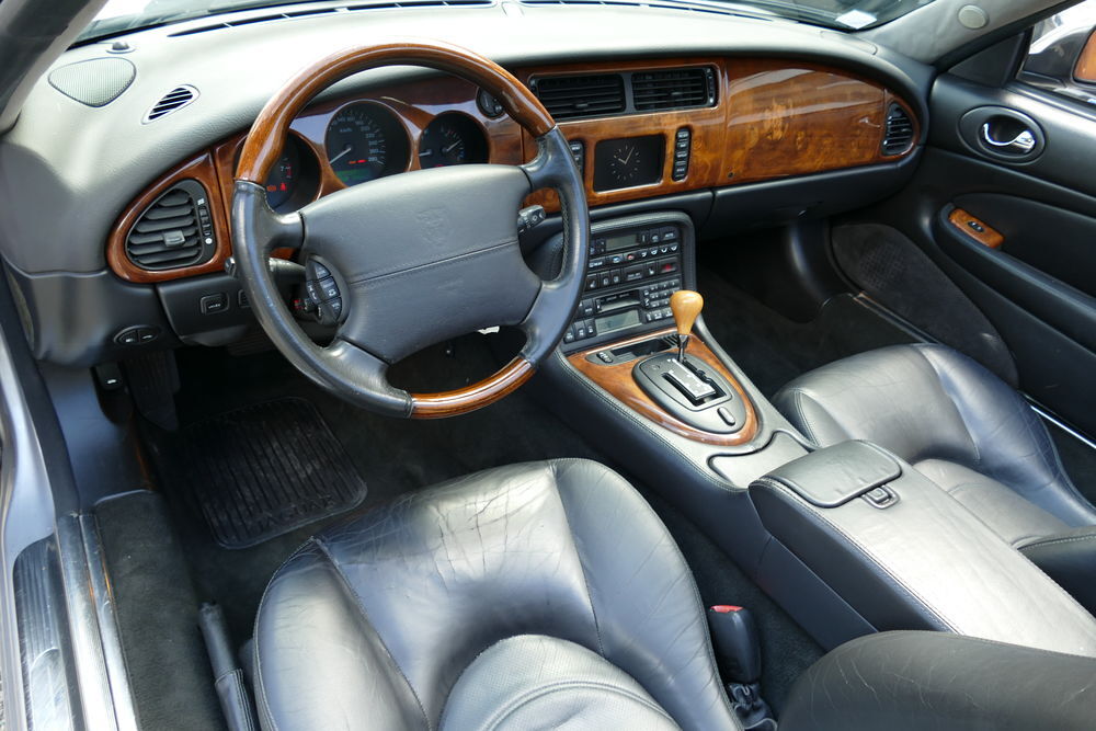 XK8 4.0i V8 Cabriolet occasion 13600 La Ciotat