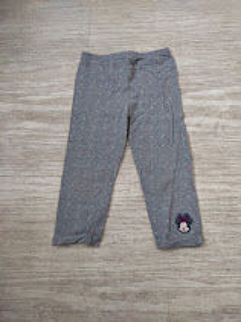F 9 E (8) - 5/6 ans -�Leggings gris 0 Paris 13 (75)