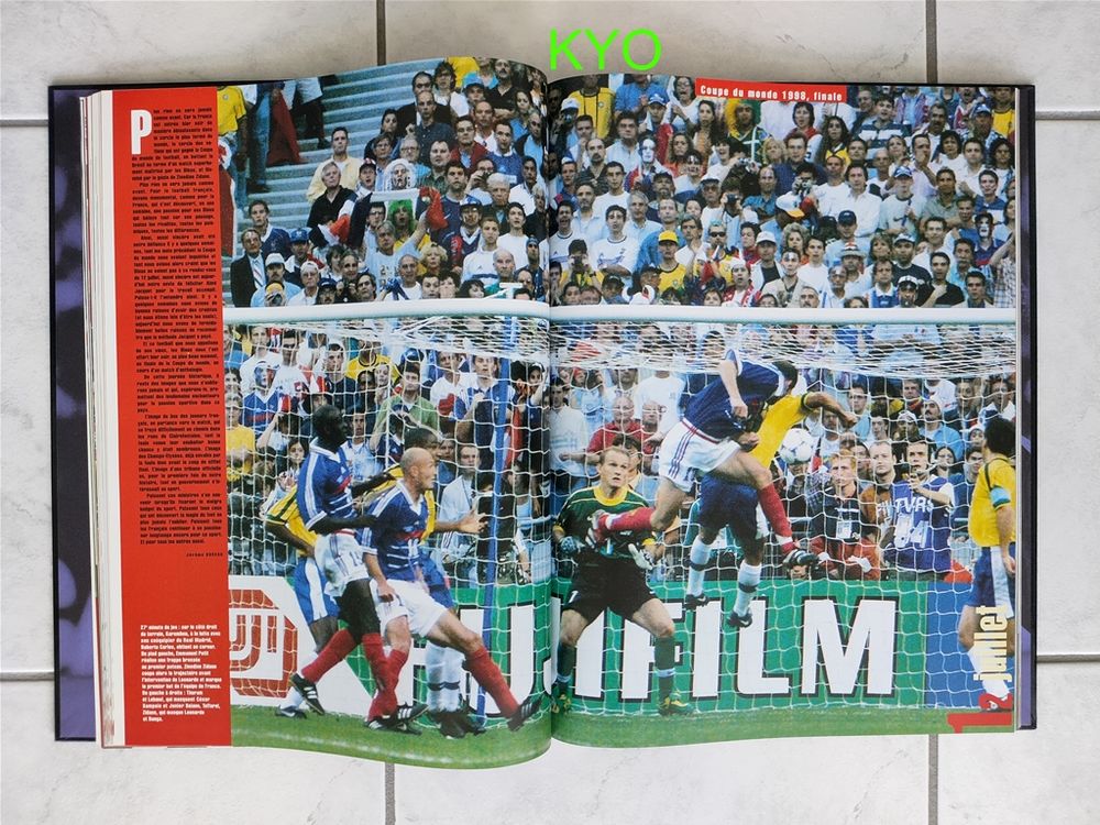 L'EQUIPE - Livre de l'ann&eacute;e 1998 - Football &eacute;quipe de France Livres et BD
