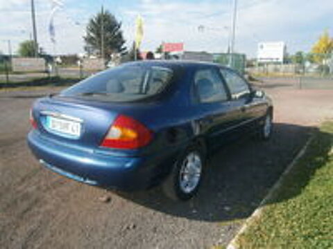 Mondeo 1.8 TD Ghia 2000 occasion 41000 Saint-Denis-sur-Loire