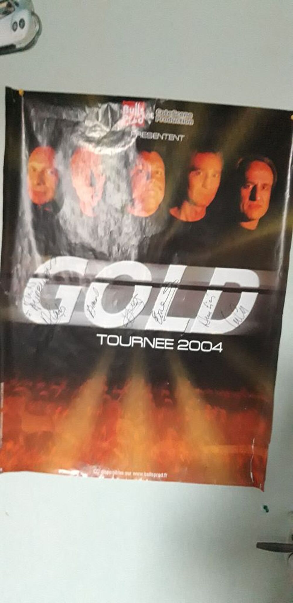 Photo d&eacute;dicac&eacute; du groupe gold tourn&eacute; 20o4 Photos/Video/TV