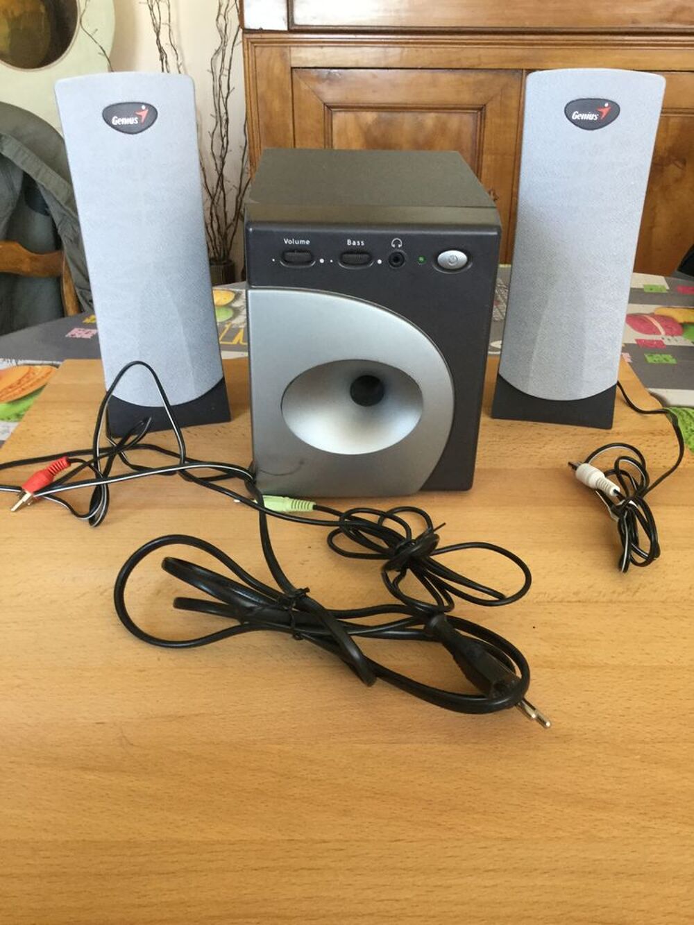 Enceintes Genius SP-Q2.1 Slim Audio et hifi