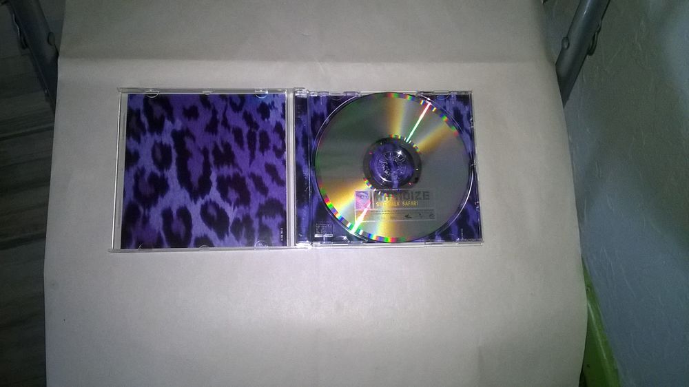 CD Sidewalk 
Safari
2003
Excellent etat
Habari
Jenga
A H CD et vinyles
