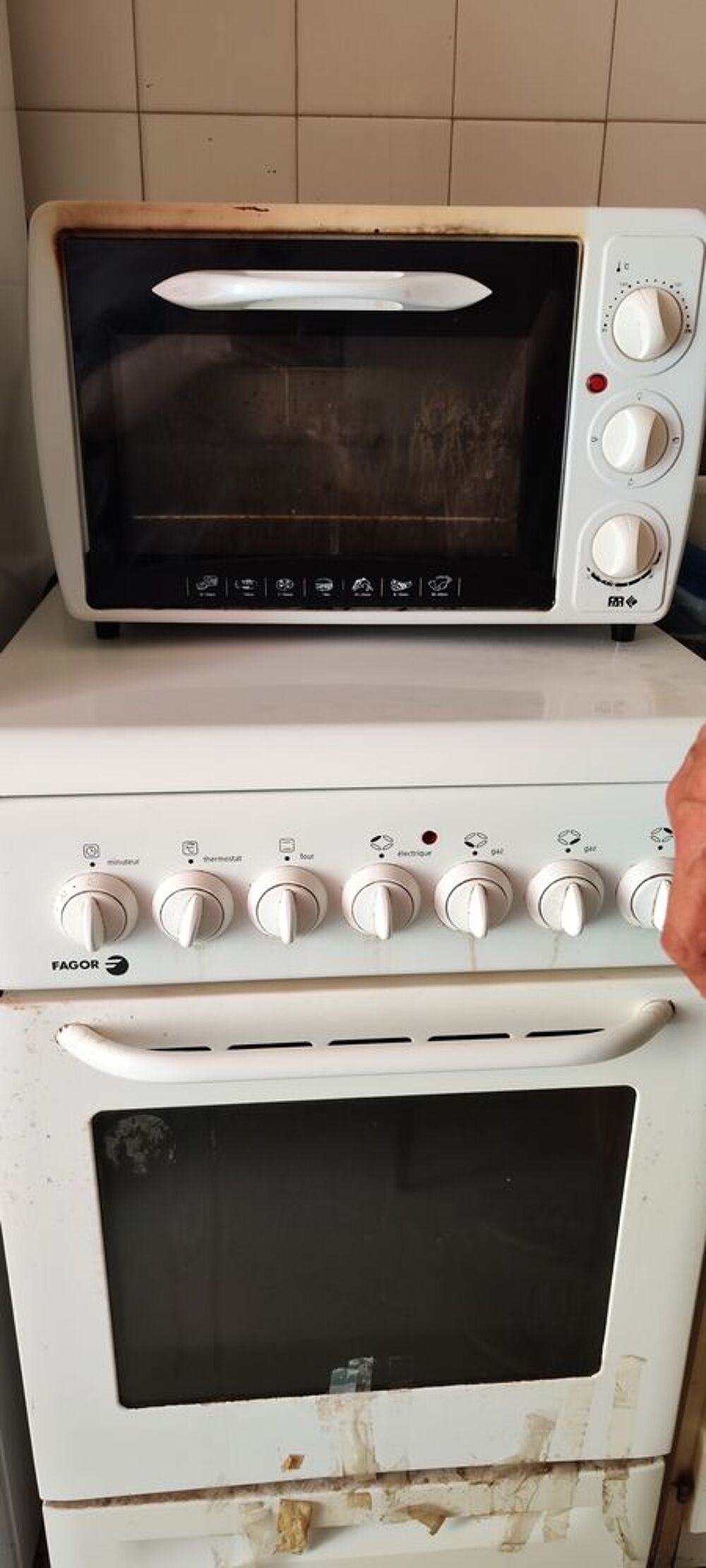 &Eacute;lectrom&eacute;nager - literie - meubles
280 € Electroménager