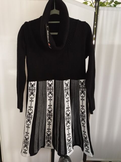 Tr�s jolie robe noire pour un r�veillon dans le froid Montauban (82)