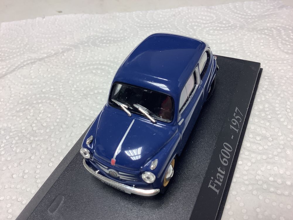 FI&Acirc;T 600 1957 1/43 voiture miniature 