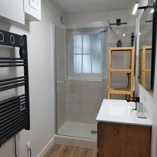  Appartement à louer 3 pièces 73 m²