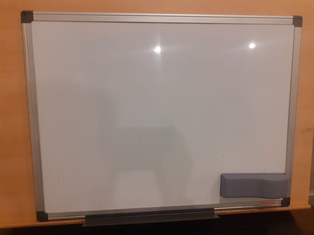 Tableau blanc laqu&eacute; 60 x 46 cm Meubles