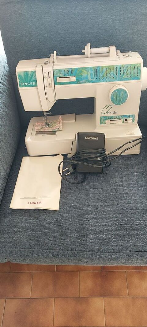 MACHINE A COUDRE + MATERIELS COUTURE Fréjus (83)