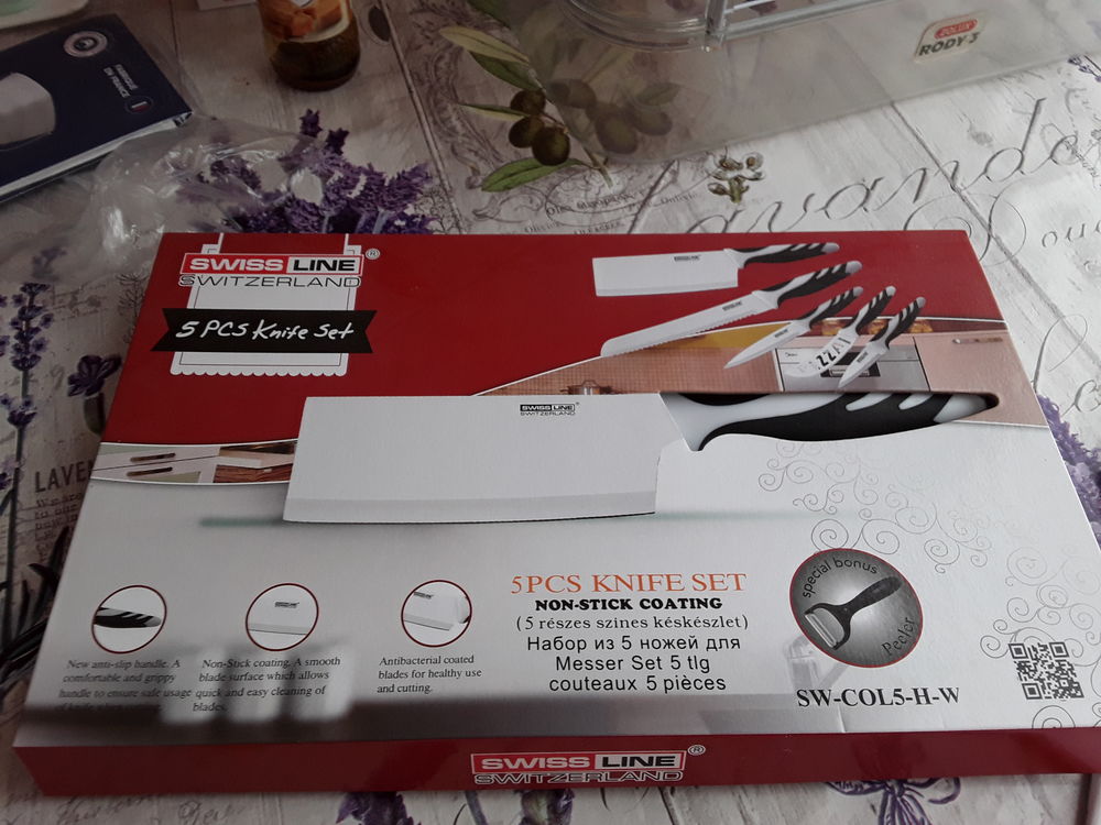 coffret couteaux neufs Cuisine