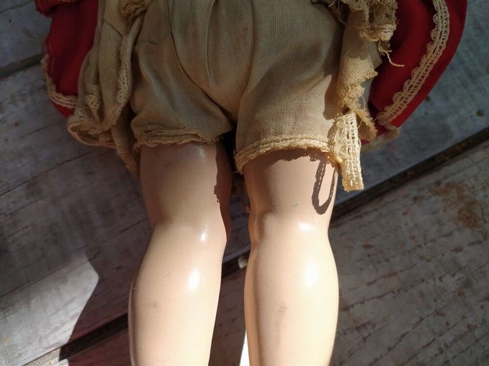 Poup&eacute;e Ancienne Plastique ou Cellulo&iuml;d 
