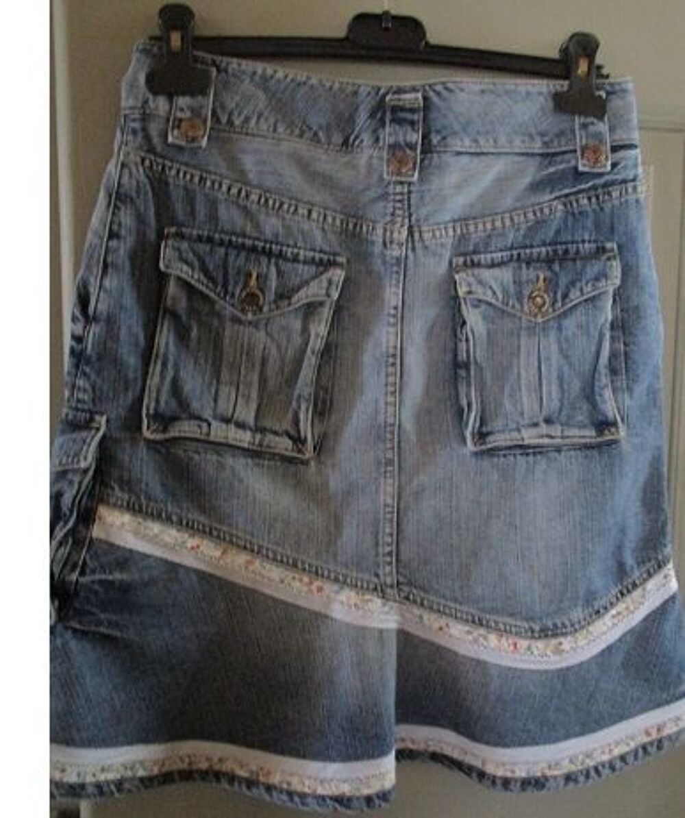 Jupe en jeans &agrave; godets 
Vêtements