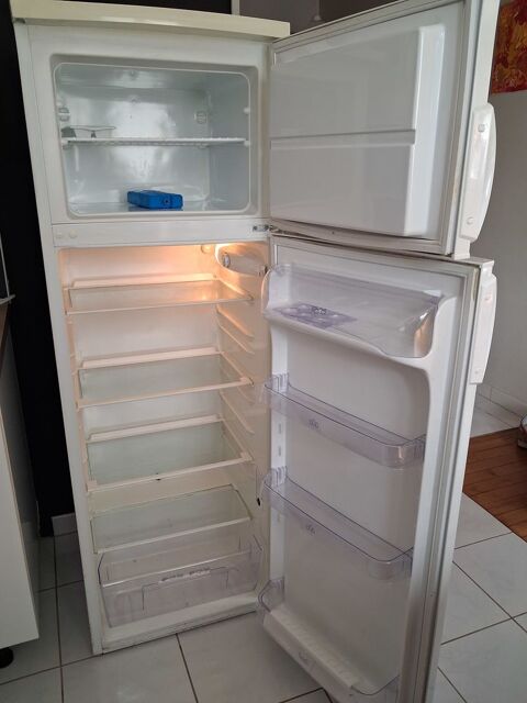 r�frig�rateur cong�lateur 2 portes 50 Arcueil (94)