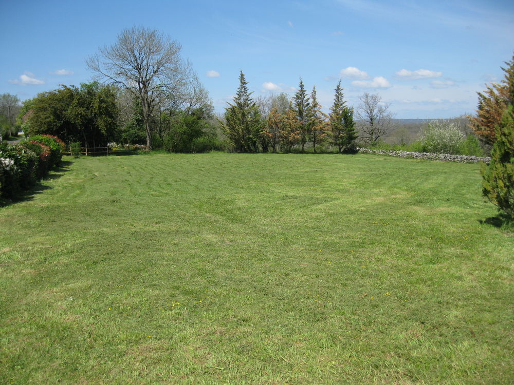 Vente Terrain Beau terrain constructible avec CU et compteur d'eau Cuzance