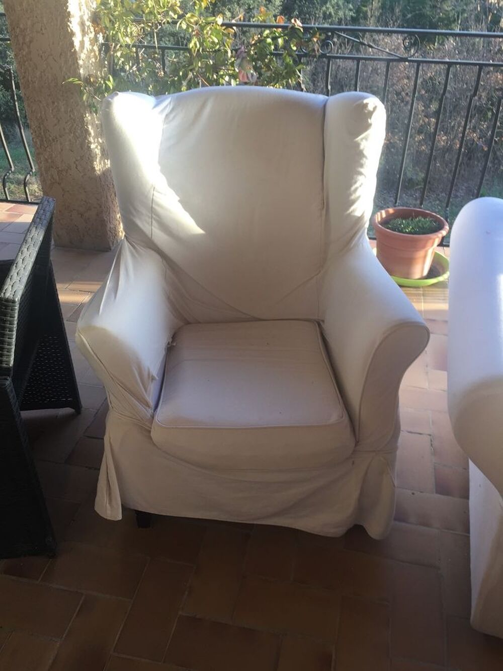 canap&eacute; blanc "maison du monde" en tr&eacute;s bon &eacute;tat Meubles