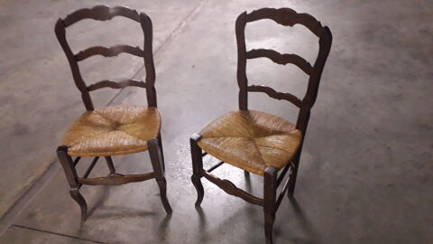 Chaises paillées
65 Salon-de-Provence (13)