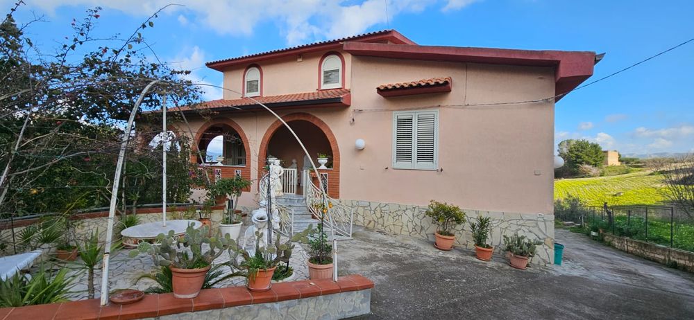 Vente Villa Villa d'exception au coeur de la Sicile Comitini, agrigente, italie (Italie)