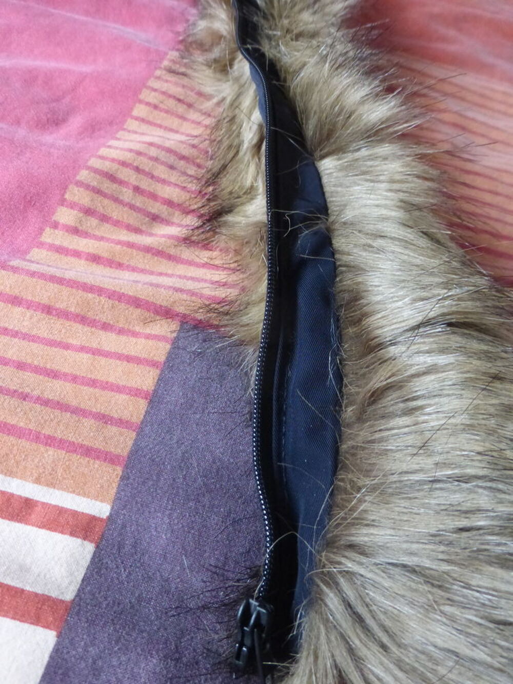 COL de capuche en fausse fourrure -homme ou femme- neuf Vêtements
