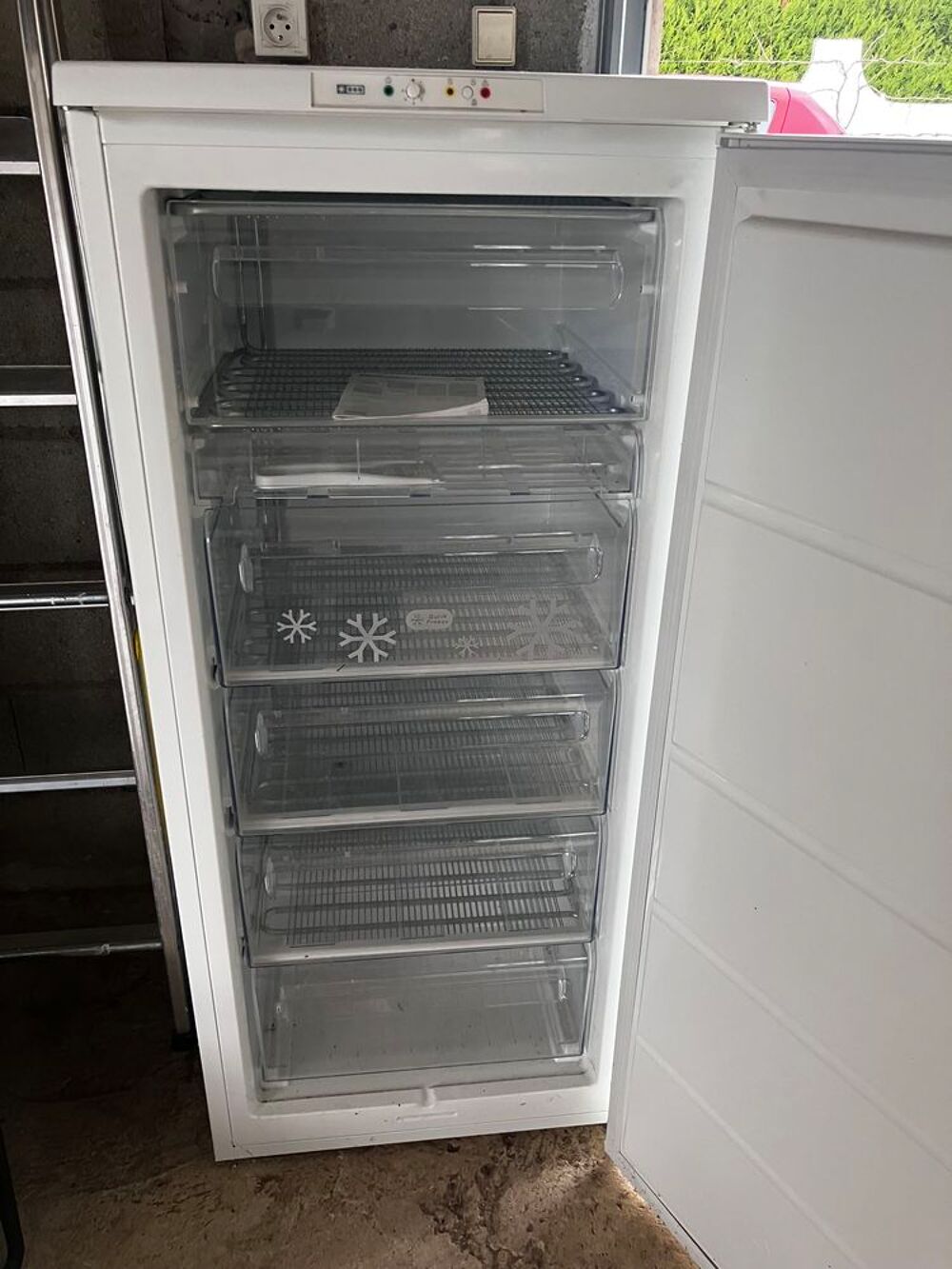 Cong&eacute;lateur FAURE armoire 187 l Electroménager