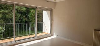 Appartement à louer 3 pièces 69 m²