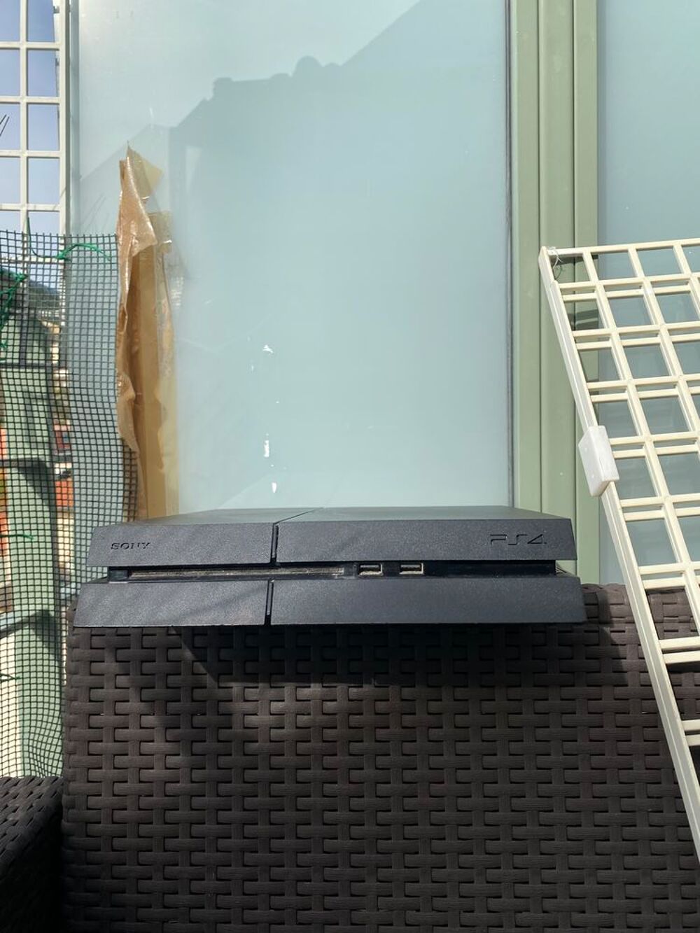 PS4 d?occasion (alimentation neuve) Consoles et jeux vidéos