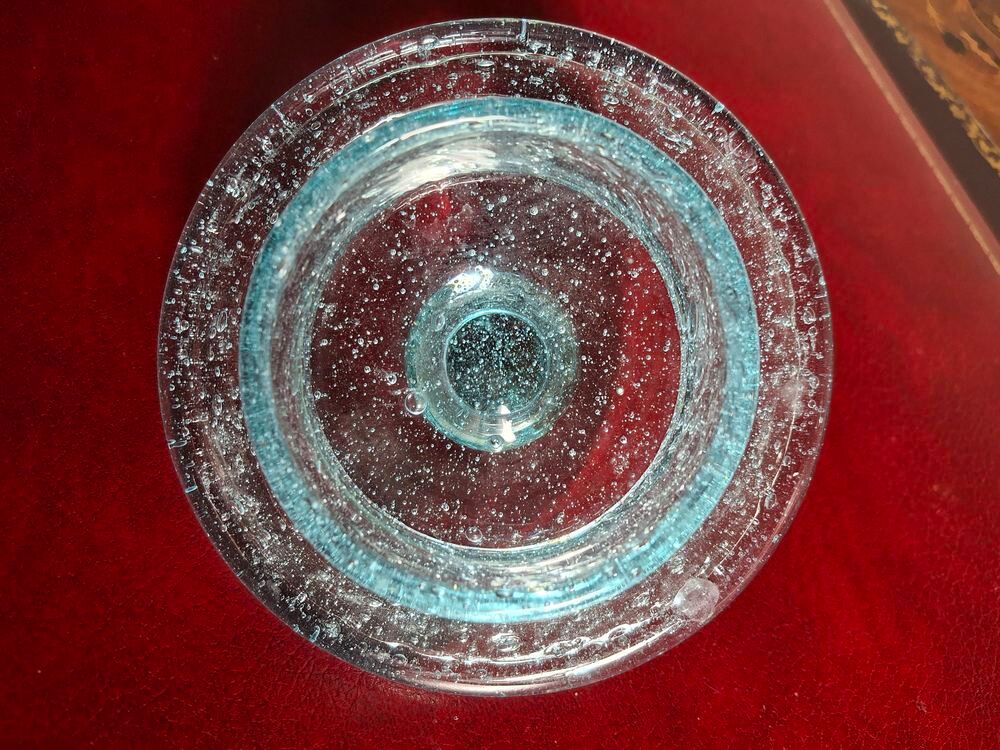 Pot couvert en verre bull&eacute; de Biot, bonbonni&egrave;re Décoration