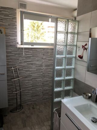  Appartement à louer 2 pièces 56 m²