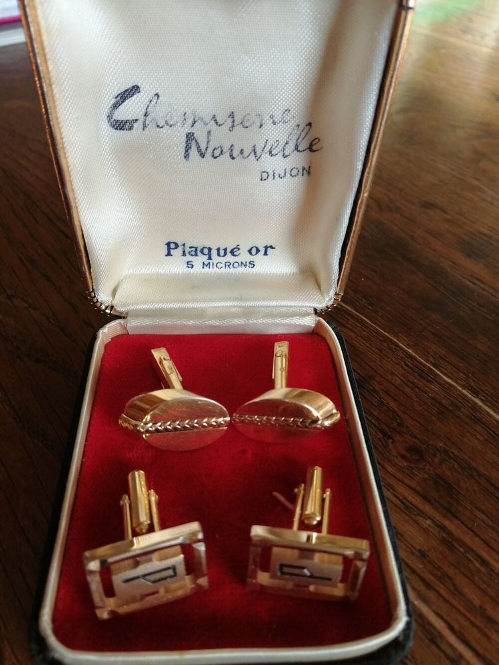  boutons de manchettes plaqu&eacute; OR Bijoux et montres