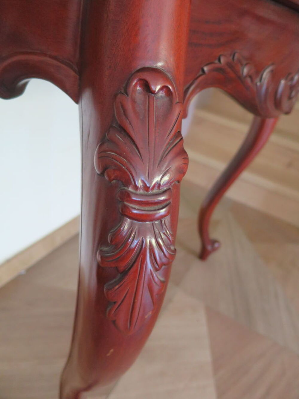 Console acajou en bois sculpt&eacute;-Style Louis XV-Piieds galb&eacute;s Meubles