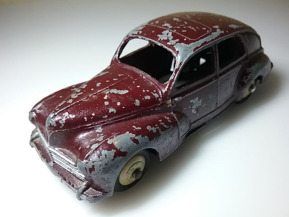 Dinky toys Peugeot 203 GTi75 Jeux / jouets