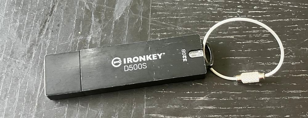 Cl&eacute; USB IronKey D500S ? FIPS 3 Niveau 3 Matériel informatique