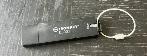 Clé USB IronKey D500S ? FIPS 3 Niveau 3 40 Orvault (44)