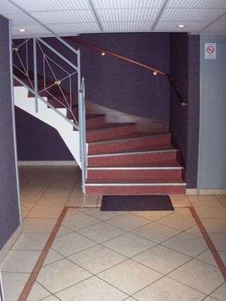  Appartement à louer 2 pièces 42 m²
