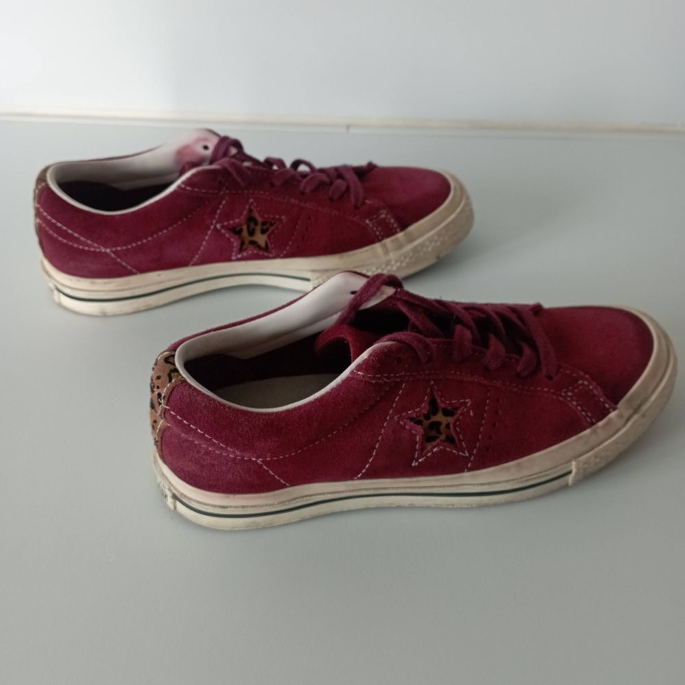 Converse bordeaux panth&egrave;re Chaussures
