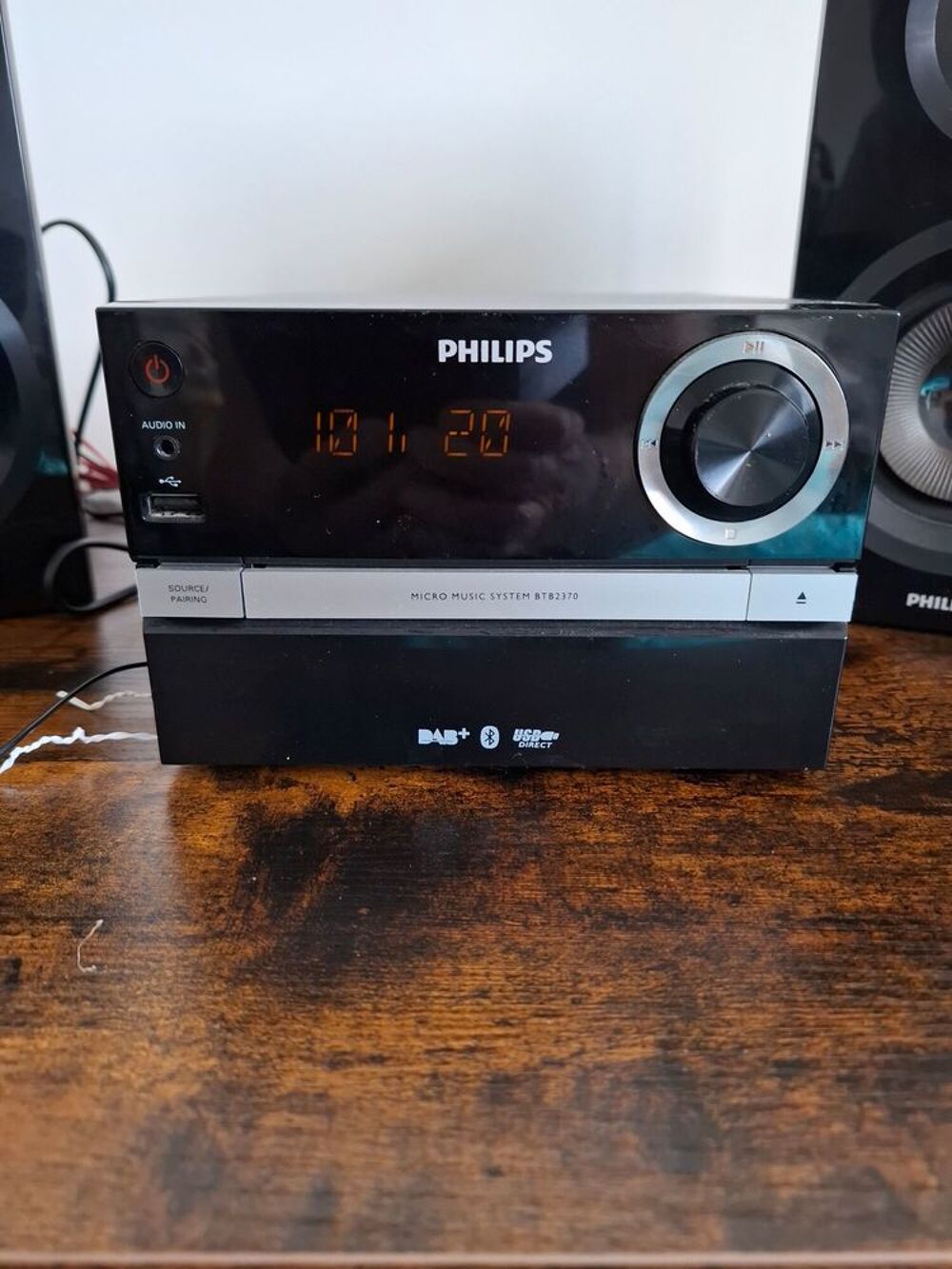 Cha&icirc;ne Hi-Fi Philips avec enceintes Audio et hifi