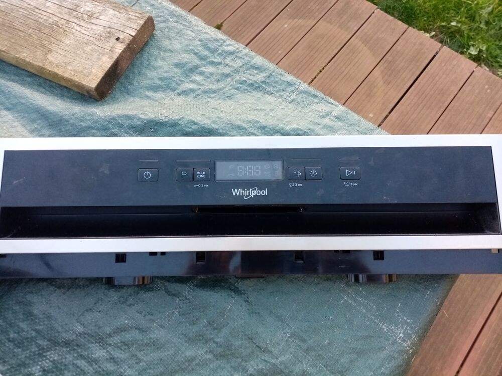 Lot de pi&egrave;ces pour lave vaisselle whirlpool wkbc3c24px Electromnager