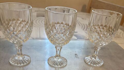 Lot de 20 verres � pied 30 Lunel (34)