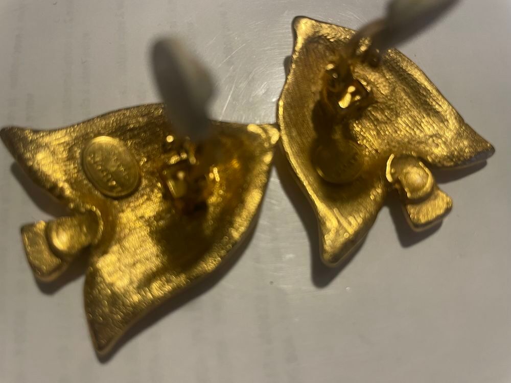 BO Clip dor&eacute;e mat, pointe de fl&egrave;che LANVIN Bijoux et montres