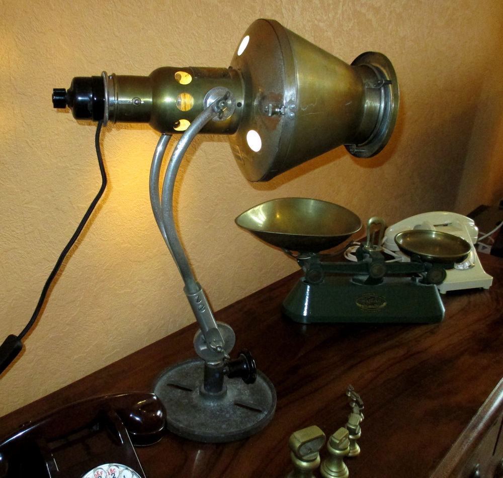 Lampe Hanau Bauhaus 1930 laiton Décoration