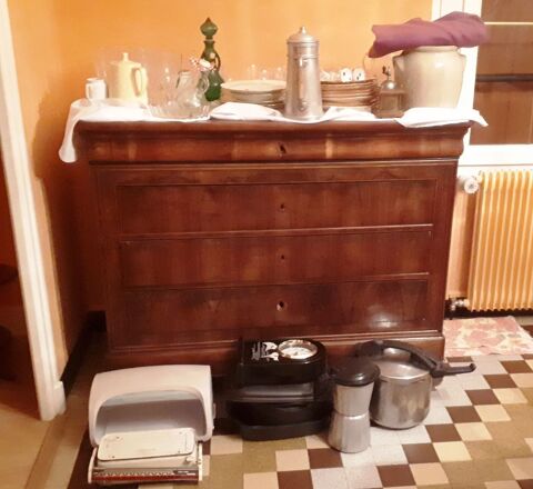 MEUBLES ANCIENS ET ELECTRO-PORTATIF 0 Lamarche-sur-Sa�ne (21)