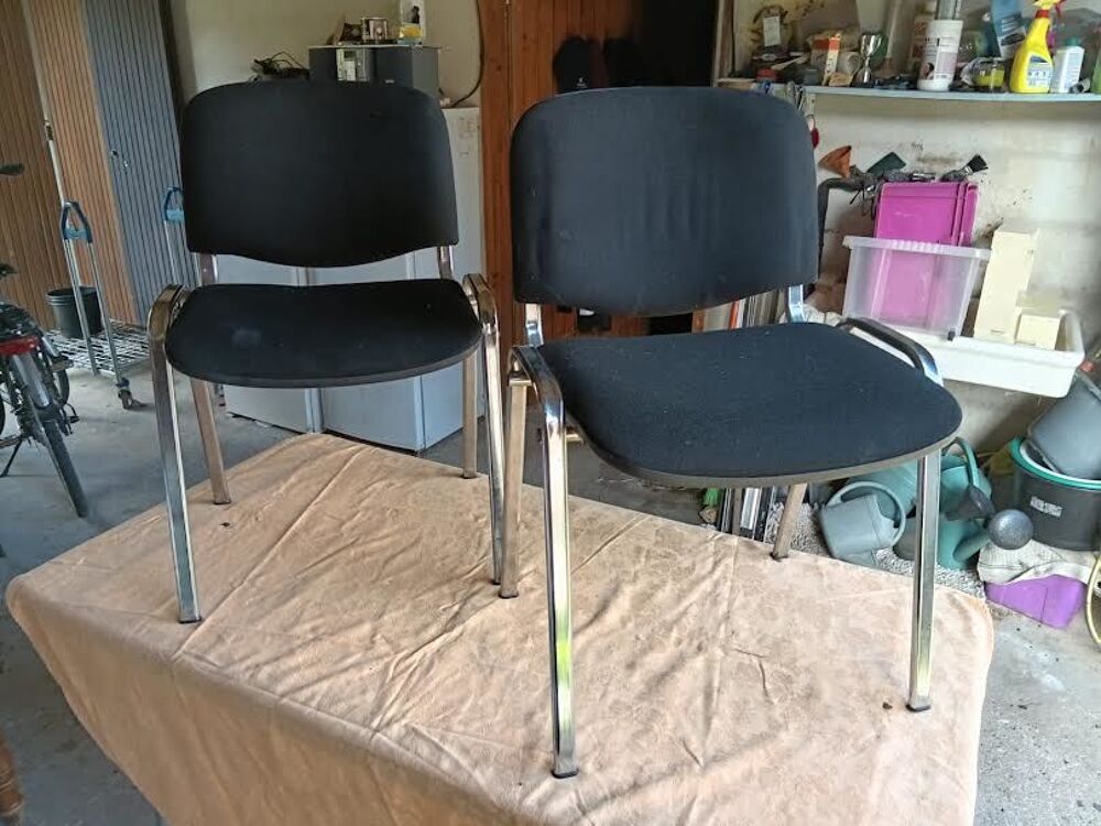 2 CHAISES VISITEUR MOBY BASE Meubles