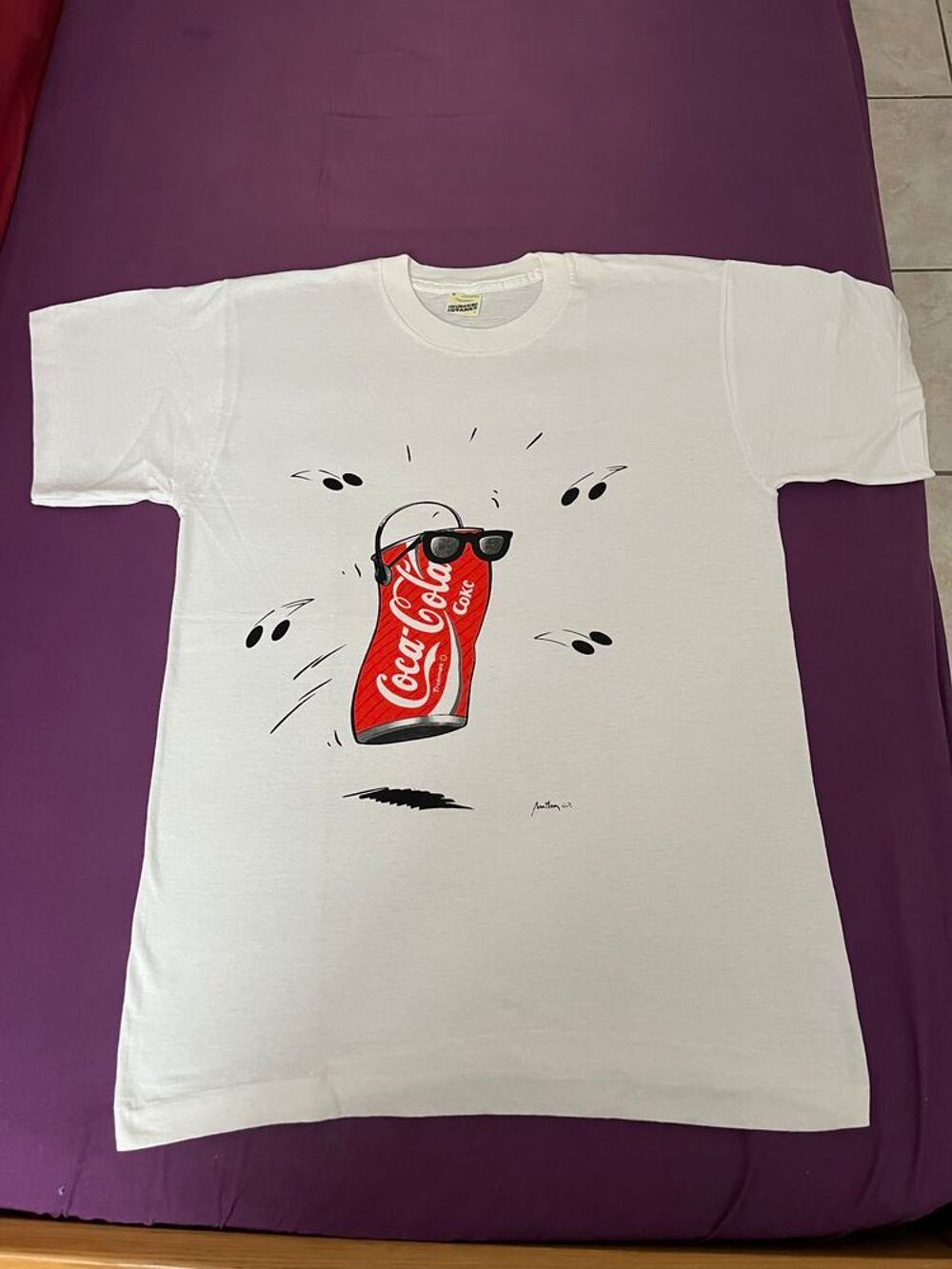 Tee-shirt publicitaire COCA COLA ann&eacute;es1980 Vêtements