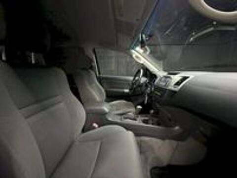 Hilux 3.0 D-4D Invincible Double Cabine 4WD BVA 2013 occasion 33520 Bruges