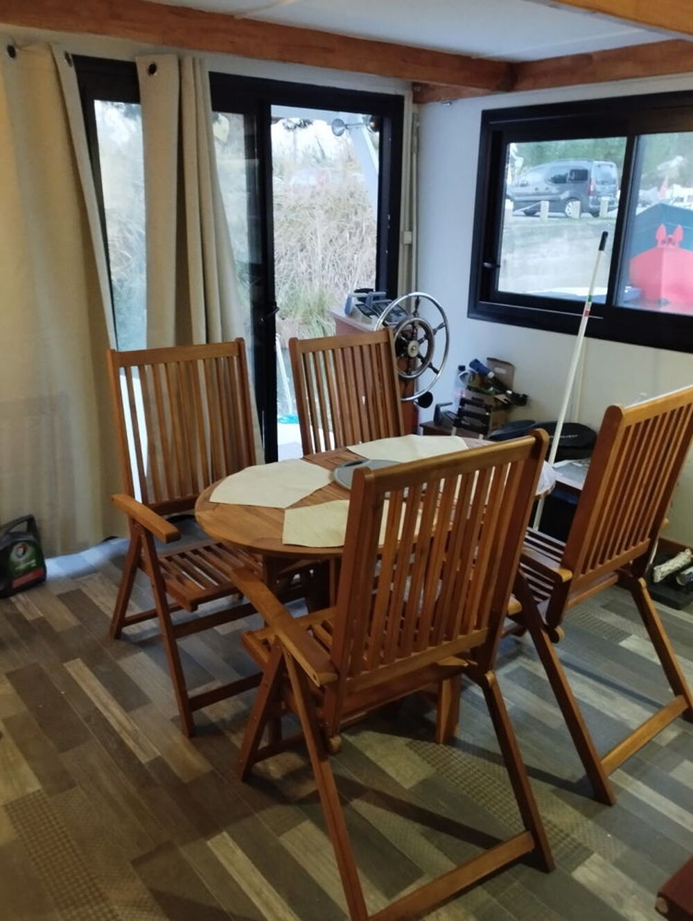 Table et chaises pliantes en acacia massif Meubles