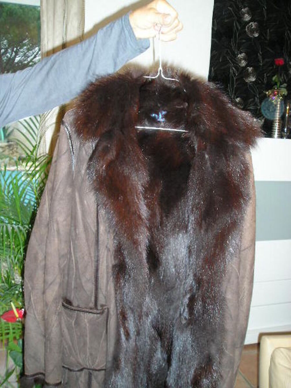 MANTEAU LONG PEAU ET DOUBL&Eacute; belle fausse fourrure Vêtements